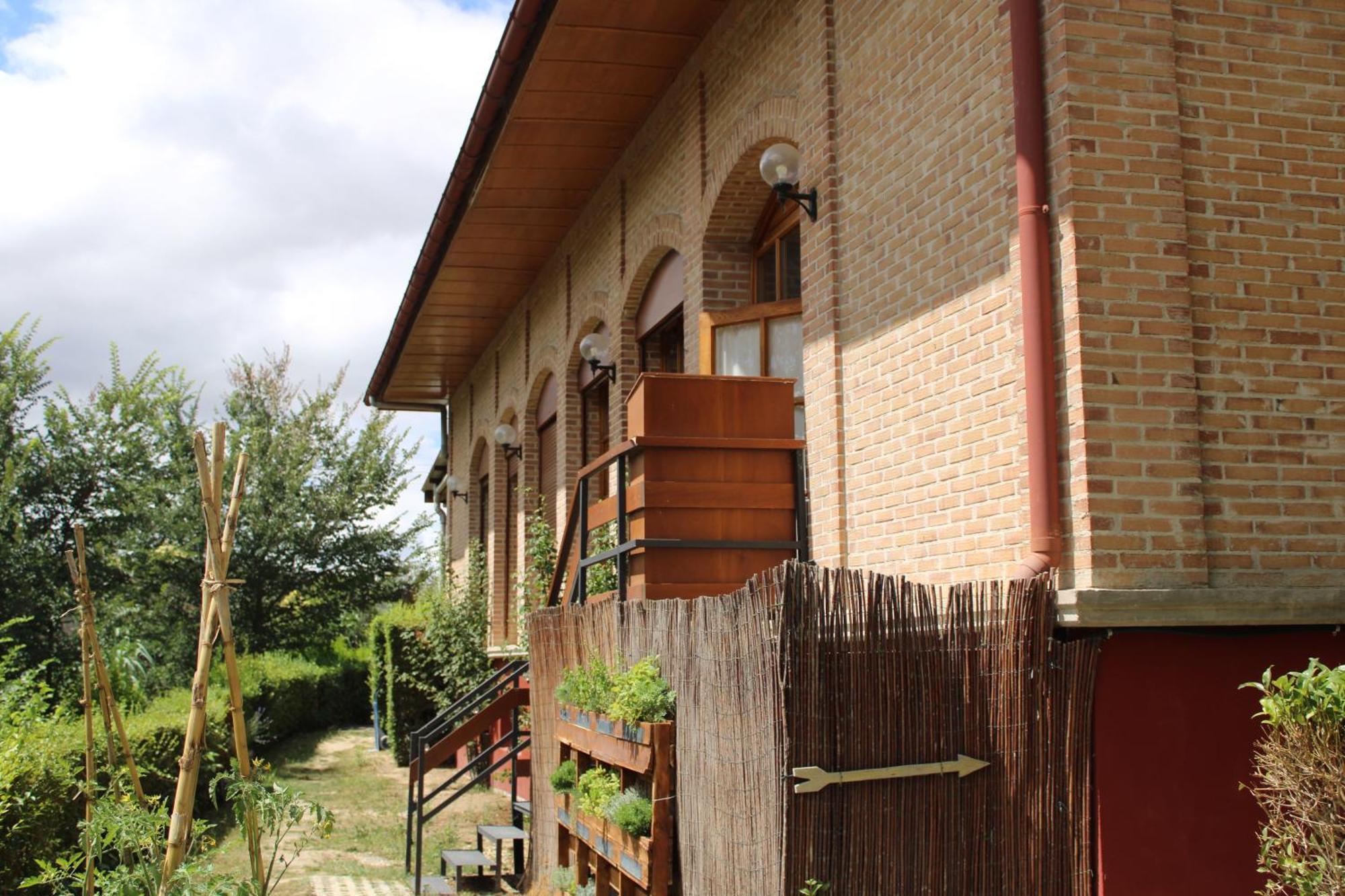 Albergue Jakue Puente la Reina エクステリア 写真