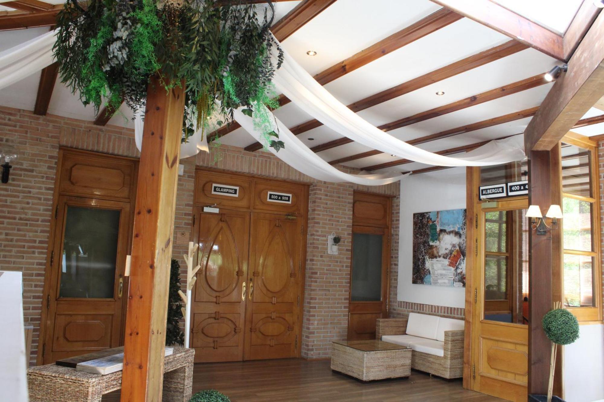 Albergue Jakue Puente la Reina エクステリア 写真